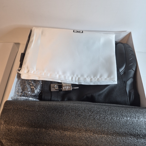 G Shark Lock Biker Leather Books Sz 9.5-10 - Picture 10 of 11